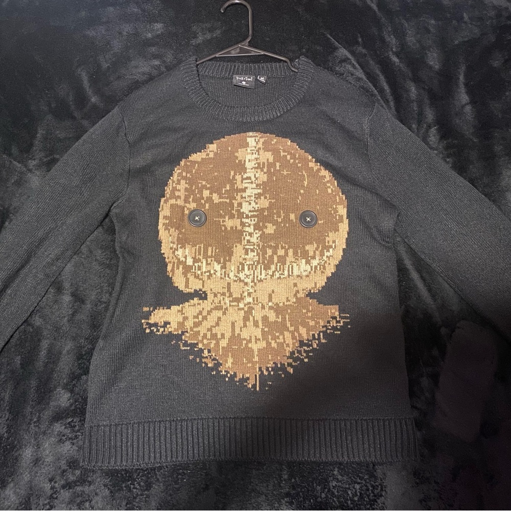 Hot Topic Trick R Treat “Sam” Sweater. Size Medium